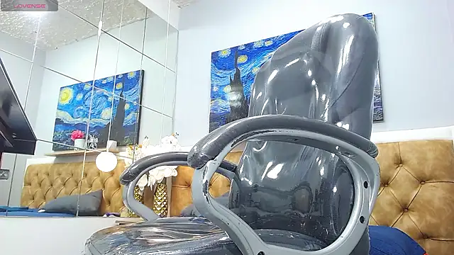 Axel Castillo21 online show from February 12, 9:15 am