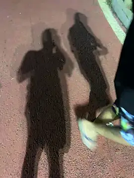 LontraAndBear online show from February 15, 8:02 am