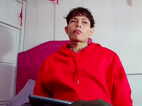 brosscams2025 online show from January 8, 2:17 am