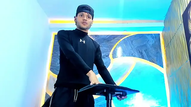 Lucas hot 20 online show from February 12, 1:28 pm