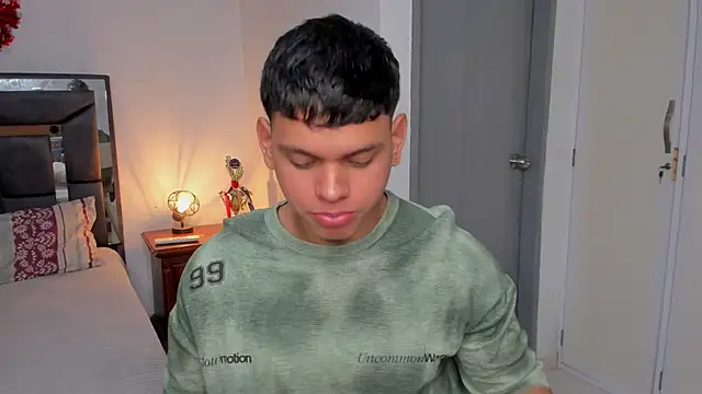 stefan leenox online show from February 5, 11:45 pm