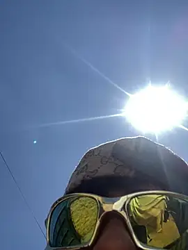 ultratulon online show from February 5, 5:20 pm