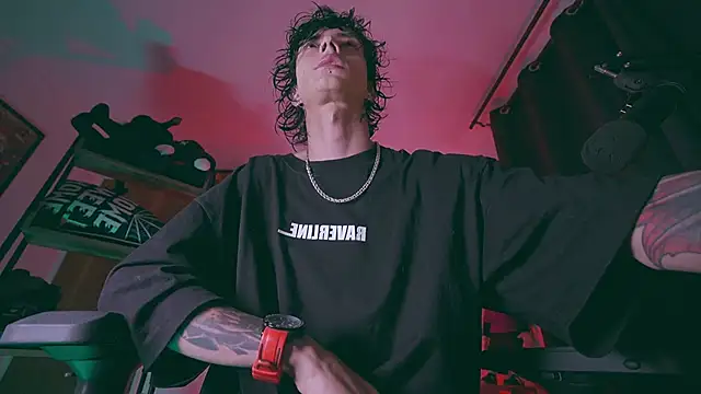 Olliver   y online show from March 15, 3:14 am