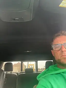 WIDBIGWHITECOCK online show from April 15, 5:02 pm