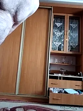 julianA1964 online show from February 11, 7:46 am