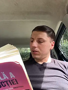 allee2206 online show from March 31, 9:55 am