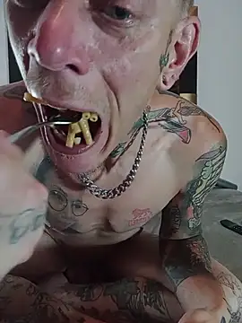 Der Schoene Penis online show from May 30, 8:09 pm