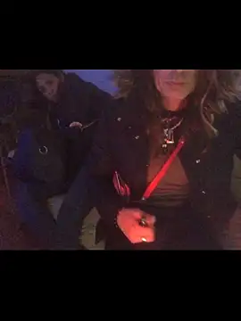 dongoralesko77 online show from April 2, 7:27 am