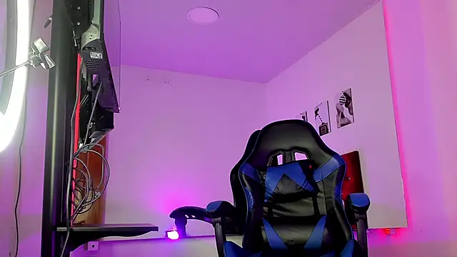 Liamsubtle01 online show from March 15, 6:14 pm