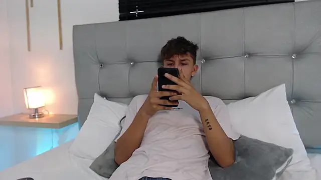 johnny blake  online show from February 7, 3:29 pm