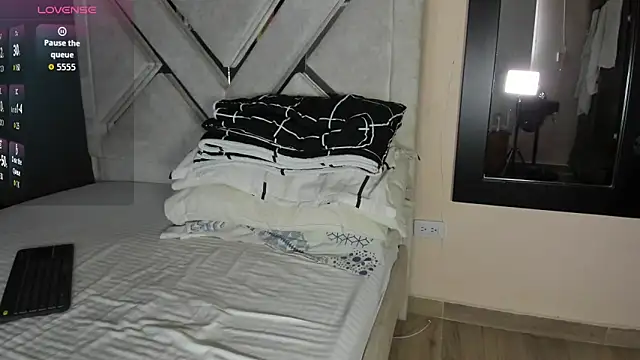 antonio aguilarx online show from April 4, 2:25 pm