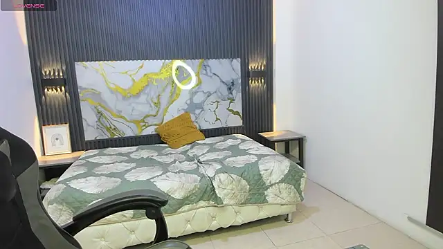 Dark Desiree18 online show from February 22, 1:45 pm