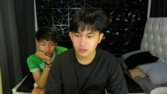 davincihugecock online show from March 29, 5:57 pm