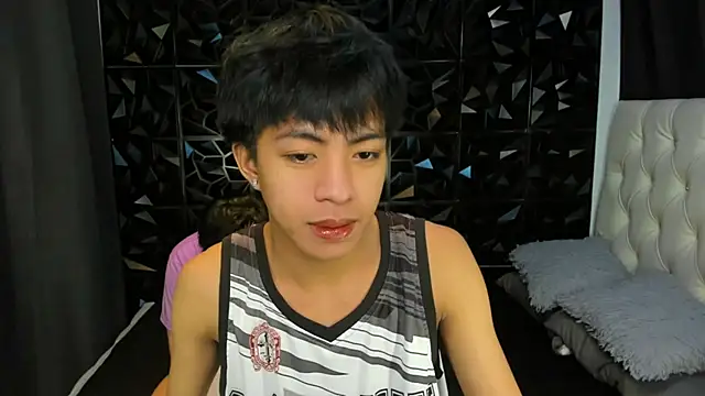 davincihugecock online show from March 25, 5:28 pm