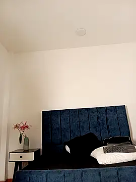 Dante Knox online show from February 8, 1:26 pm