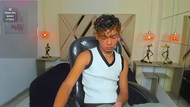 Anyelo Twink online show from April 7, 4:56 am