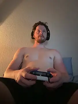 Issa Crazed online show from March 15, 7:16 am