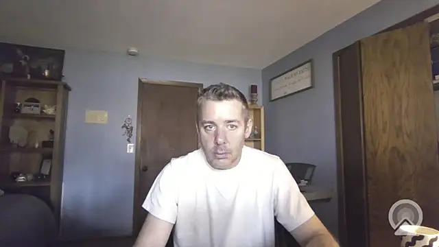 chrisw8140 online show from March 31, 4:31 pm