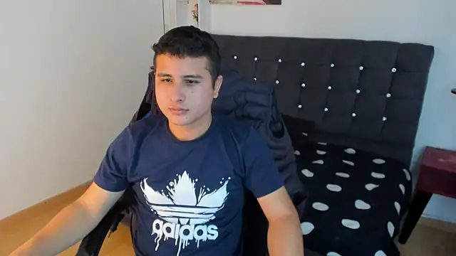 Jasper Cris  online show from January 12, 5:39 pm