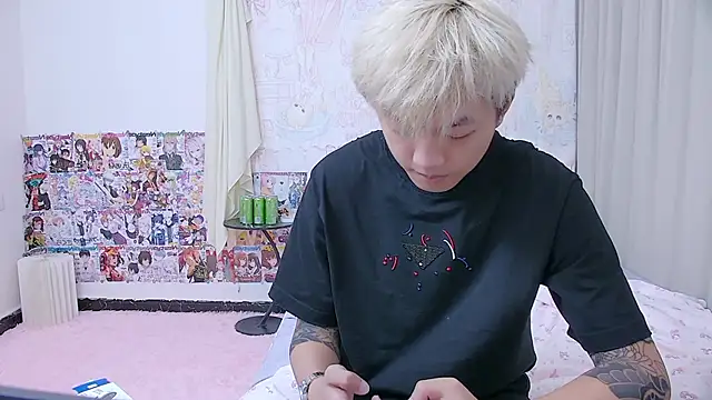 Chocolates-001 online show from April 12, 11:55 am