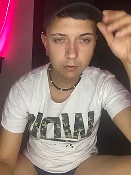 pupihot online show from February 4, 5:35 am