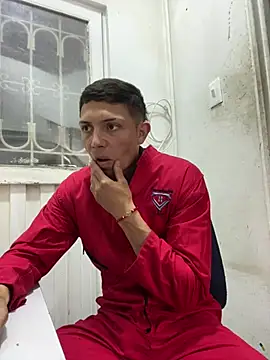 santiObrero online show from March 10, 9:21 pm