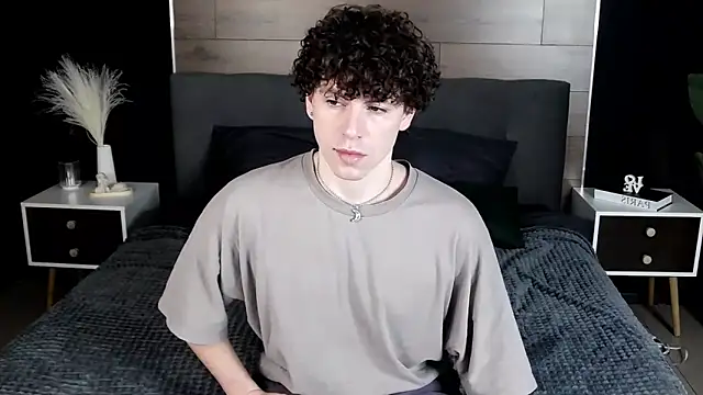 TylerGibson online show from February 20, 3:14 am