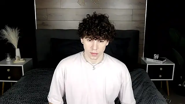 TylerGibson online show from February 19, 3:14 am