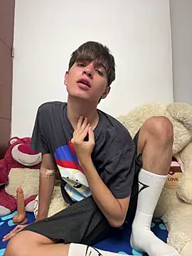 Naim TheKing online show from February 28, 1:37 am