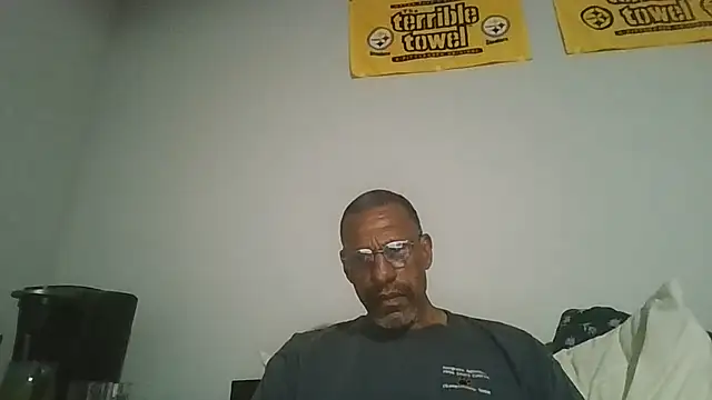 swimmer2496 online show from July 12, 6:04 am