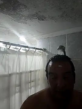 Senseiluciano online show from April 6, 1:13 am