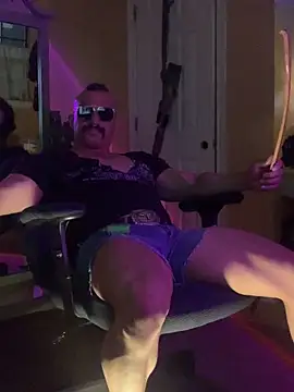 daddydonkey84 online show from April 14, 5:51 am