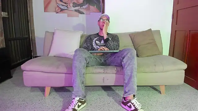 Vlad  night online show from April 5, 4:20 am