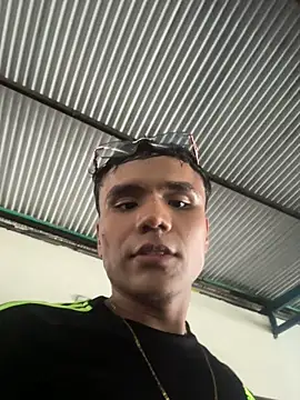 CreamKingg online show from April 6, 8:20 pm