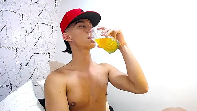 BabyAndy  online show from June 3, 9:20 pm