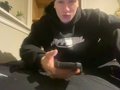 yourwhiteboy1 online show from March 20, 1:42 am