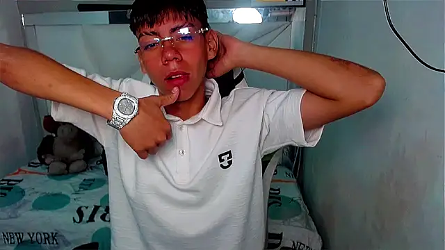 Liarr  online show from March 19, 7:50 pm