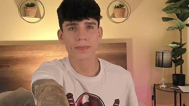 Angel eros  online show from February 6, 5:15 am