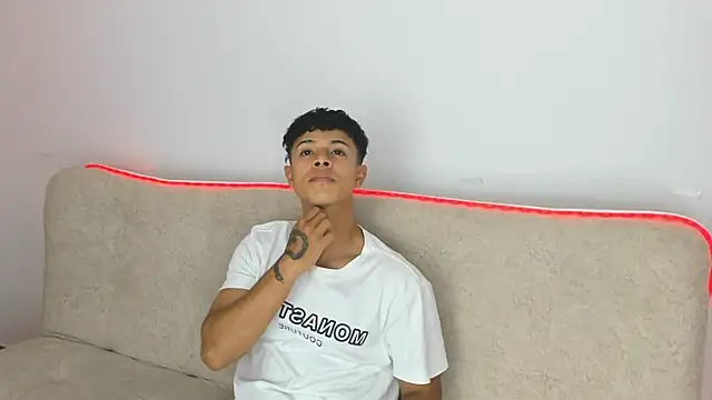  Alex Colton online show from April 10, 10:06 pm