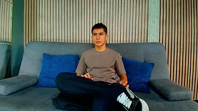 Aron pulse online show from February 12, 1:39 pm