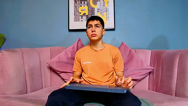 Aron pulse online show from March 3, 1:18 pm