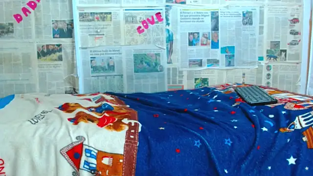 arielnoir6958 online show from February 12, 11:55 pm