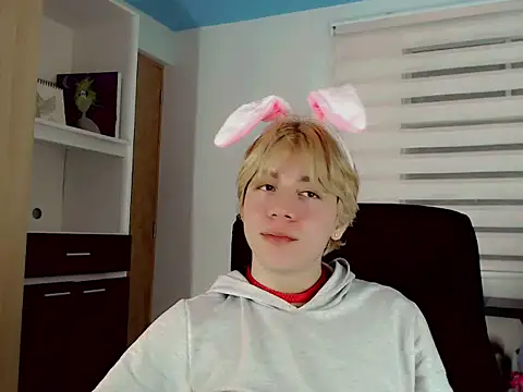 duvisex19 online show from April 27, 11:43 pm