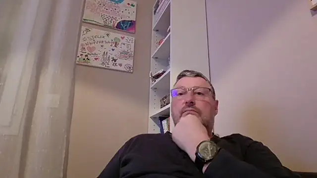 doudou310 online show from March 31, 4:14 am