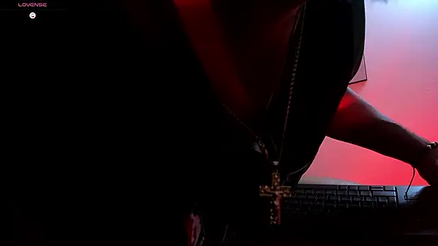 LiamReigns  online show from March 9, 9:20 pm