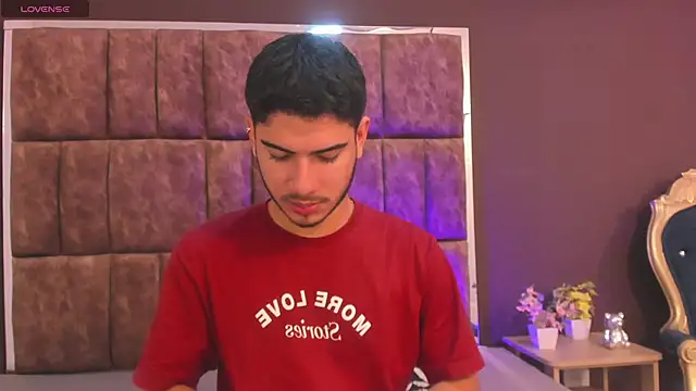 Apolo Gray online show from February 19, 6:21 am