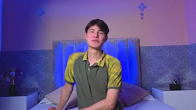 Derek Sinn online show from February 24, 8:31 pm