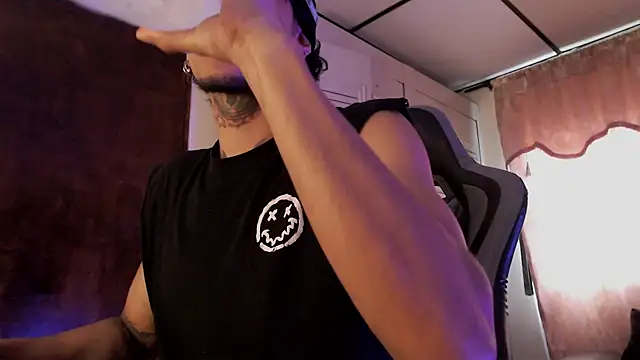 D3v1L88 online show from April 16, 9:39 pm