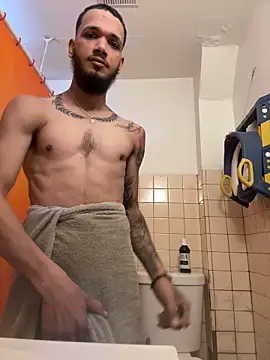 EnanoVerga online show from February 3, 2:22 pm