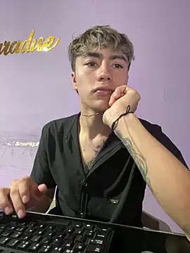 AlexanderCollman2 online show from April 4, 12:29 am